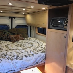 Shungite Van Build - bed 